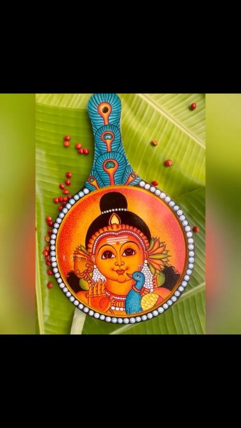 Kerala Mural Painting Murugan, Face Rangoli, Round Paintings, Kerala Art, God Murugan, Temple Drawing, Indian Traditional Paintings, Mural Simple, Mural Art Design