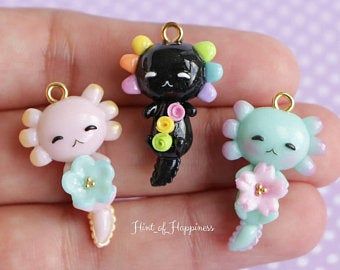 Axolotl Craft Ideas, Axolotl Clay, Cute Clay Axolotl, Polymer Clay Axolotl Tutorial, Axolotl Ceramic, Axolotl Stuff, Axolotl Keychain, Axolotl Clay Charm, Scarecrow Crafts