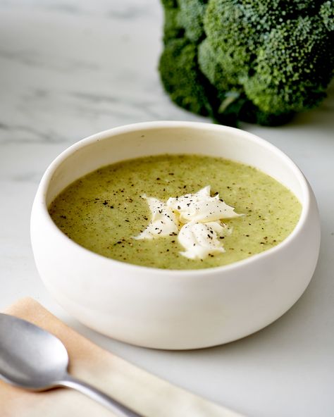 Recipe: Roasted Broccoli & Cheddar Soup | Kitchn Best Broccoli Recipe, Broccoli Cheddar Soup Recipe, Cheddar Soup Recipe, Wholesome Meals, Light Soups, Stock Recipes, Food Soup, Work Lunches, Broccoli Soup