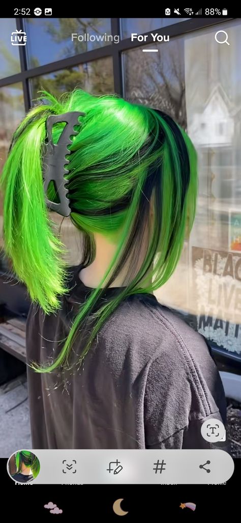 Green Ponytail, Pink And Green Hair Ideas, Dyed Hair Green And Black, Green Hairstyles, Green And Black Split Dye Hair, Green And Blonde Hair, Dark Green And Neon Green Hair, Blonde And Neon Green Hair, Black And Green Hair