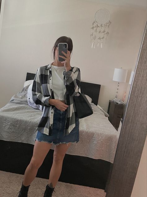 outfit of the day spring time in Florida 🤍 Denim Skirt And Flannel Outfit, Flannel And Denim Skirt, Modest Flannel Outfits, Flannel And Skirt Outfit, Cute Outfits With Flannels, Outfit With Flannel, Flannel Outfits Aesthetic, Cute Flannel Outfits, Flannel Skirt