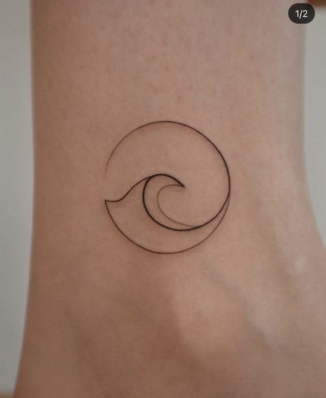 Ocean Tattoo Simple Minimalist, Ocean Inspired Fine Line Tattoos, Wave Tattoo Circle, Wave Circle Tattoo, 3 Waves Tattoo, Ocean Line Tattoo, Minimal Beach Tattoo, Tattoo Sea Waves, Beach Lover Tattoo