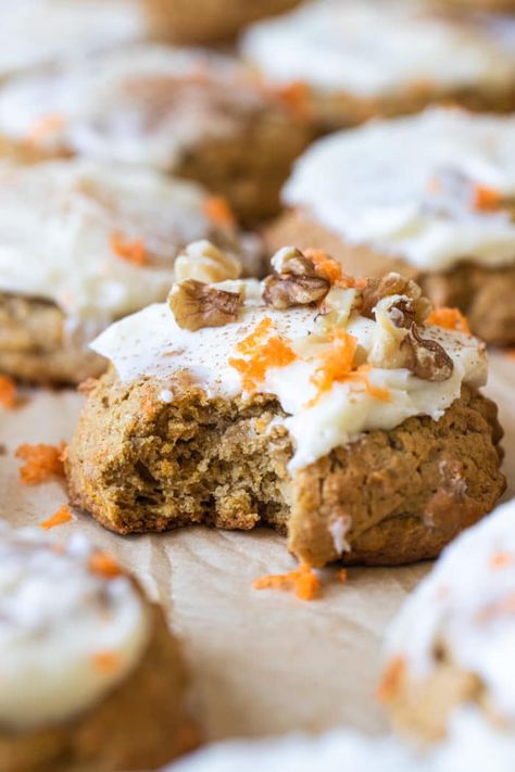 Carrot Cake Cookies Recipe, Cake Cookies Recipe, Carrot Cake Bread, Cake Carrot, Carrot Cake Bars, Homemade Carrot Cake, Whiskey Cake, Carrot Cookies, Easy Carrot Cake