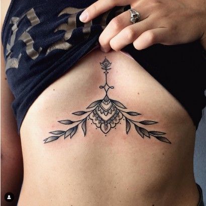 Traditional Tattoo Sternum, Sternum Tattoo American Traditional, American Traditional Sternum, Minimalist Sternum Tattoo Women, American Traditional Sternum Tattoo, Sternum Tattoo Traditional, Traditional Sternum Tattoo, Ornamental Sternum Tattoo, Moth Sternum Tattoo