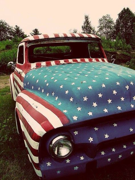 USA American Flag painted on pick up truck Old Truck, Truck Yeah, I Love America, The American Flag, Rat Rods, Us Cars, Old Glory, Vintage Trucks, Down South