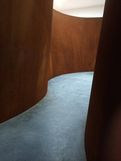 Organic Geometry, Room Divider Partition, Dream Hotel, Richard Serra, Camera Design, Sculpture Metal, Partition Wall, Sculpture Installation, Soft Sculpture