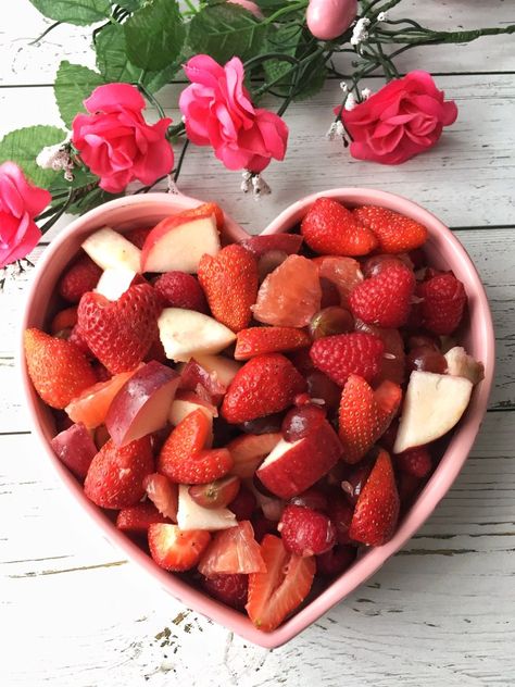 Pretty in red fruit salad – Taking the guesswork out of Greek cooking…one cup at a time Valentines Fruit Salad, Red Fruit Salad, Brunch Fruit Salad, Fruit Inspiration, Red Nature, Fruit Salads, Greek Cooking, Freshly Squeezed Orange Juice, Phlebotomy