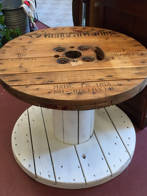 Hand painted spool Table made from old cable spool. Wood Spool Tables Outdoor, Spool End Table Ideas, Old Wire Spool Ideas, Electric Spool Table, Electrical Spool Table, Painted Spool Table, Spool Nightstand, Wood Spool Ideas, Spool Table Ideas