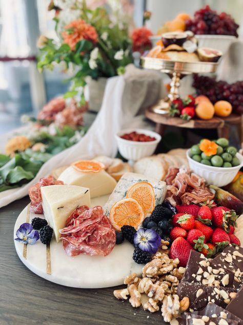 Christmas Grazing Table, Graze Table, Fruit Tartlets, Grazing Boxes, Cheese Store, Buffalo Mozzarella, Gourmet Cheese, Charcuterie Inspiration, Grazing Table