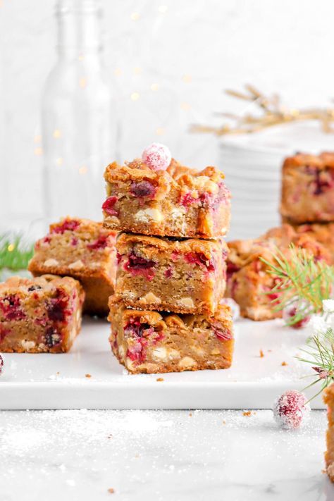 Cranberry Orange Blondies, Cranberry Blondies, Homemade Fig Newtons, Orange Sweet Rolls, Chocolate Blondies, White Chocolate Blondies, Dark Chocolate Orange, Bakers Table, Cranberry Pistachio