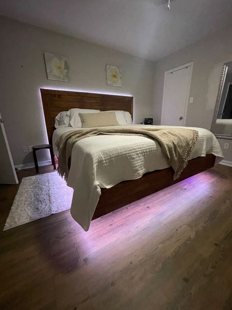 Save money on buying a bed that isnt real wood and make DIY your own floating bed. Spent about 450$ on everything! Alot better then spending 2000$ plus! Floating Bed With Lights Under, Queen Size Bed Aesthetic, Floating Bed Aesthetic Room, Floating Bed Bedroom Ideas, Floating Bed Rooms Ideas, Floating Bed With Headboard, King Size Floating Bed, Floating Bedframe, Ground Bed