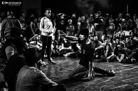 Dancer Aesthetic Hip Hop, Hiphop Photography, Aesthetic Hip Hop, Dance Battle, Dancing Aesthetic, Break Dance, Dance Photography, Performing Arts, Hip Hop Dance