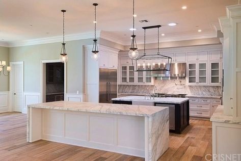 Kylie Jenner new house Double Island, Double Island Kitchen, Double Islands, Double Kitchen, Kitchen Ideals, Light Hardwood Floors, Hidden Hills, Cabinet Color, Top Decor