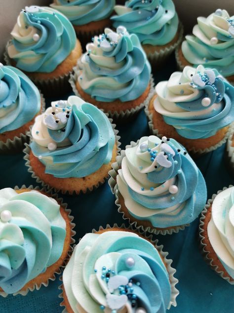 Blue Themed Cupcakes, Baby Boy Cupcakes Shower Diy, Pastel Blue Cupcakes, Baby Boy Shower Cupcake Ideas, Cupcakes For Baby Shower Boy, Cupcake Baby Shower Boy, Winter Baby Shower Cupcakes, Its A Boy Cupcakes, Baby Boy Cupcake Ideas