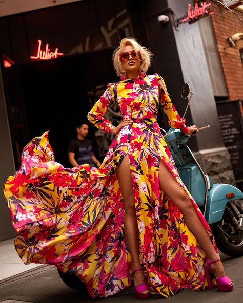 MICAH GIANNELI on Instagram: “Juliet awaits... ✨💖✨ @nadinemerabi dress • #nadinemerabi #merabi #resortwear” Flamboyant Outfit, Outfit Milano, Micah Gianneli, Milano Fashion, Marmaris, Art Dress, Beauty Style, Fashion Stylist, Antalya