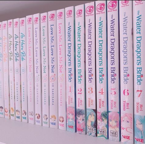 Pink Manga Collection, Manga Shelves, Manga Shelf, Anime Bedroom Ideas, Kawaii Manga, Otaku Room, Kids Bedroom Inspiration, Retro Gadgets, Reading Rainbow