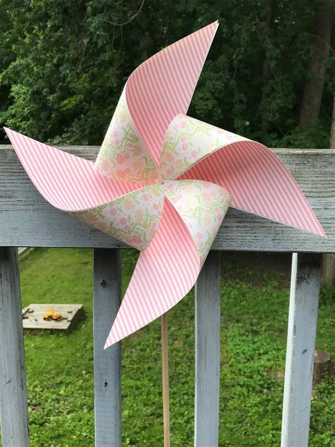 Fabric Pinwheels How To Make, Giant Spinner Wheel, How To Make A Pinwheel That Spins, Pinwheel Garden, Giant Pinwheel Diy, Giant Pinwheel, Pinwheel Tutorial, Diy Pinwheel, When It Rains It Pours