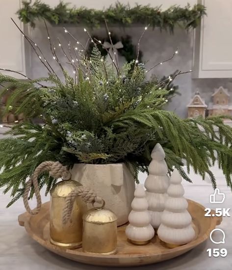 Eucalyptus And Candles, Small Dinner Party, Christmas Centers, Festive Centerpieces, Neutral Christmas Decor, Christmas Decor Inspiration, Pine Branches, Christmas Centerpieces Diy, Christmas Kitchen Decor