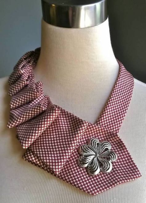 Tie Pattern Free, Tas Denim, Necktie Crafts, Tie Ideas, Old Ties, Tie Crafts, Diy Collier, Tie Necklace, Tie Pattern