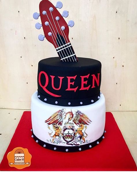 Queen Band Birthday Cake, Queen Band Cake, Freddie Mercury Cake, Freddie Mercury Birthday, Festa Rock Roll, Band Cake, Queen Birthday Party, Yaas Queen, Queen Humor