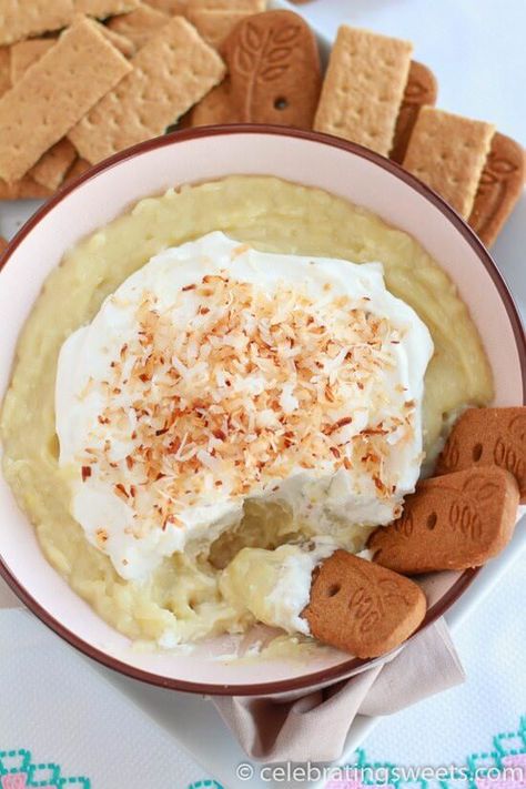 A sweet and creamy chocolate fruit dip that is made healthier with Greek yogurt and light cream cheese. Serve this Healthier Chocolate Fruit Dip with strawberries, pineapple, apples, bananas or pretzels! It's a quick and easy fruit dip that will curb your sweet tooth without the guilt! #fruit #dip #fruitdip #chocolate #appetizer #julieseatsandtreats Coconut Cream Pie Dip, Strawberry Fruit Dip, Strawberry Fruit Dips, Strawberry Cheesecake Dip, Cheesecake Dip Recipe, Easy Fruit Dip, Celebrating Sweets, Dessert Dip Recipes, Pie Dip