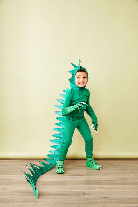 Diy Dinosaur Costume, Diy Dragon Costume, Costume Dinosaure, Kids Dinosaur Costume, Most Popular Halloween Costumes, Dinosaur Halloween Costume, Diy Dinosaur, Dino Costume, Popular Halloween Costumes