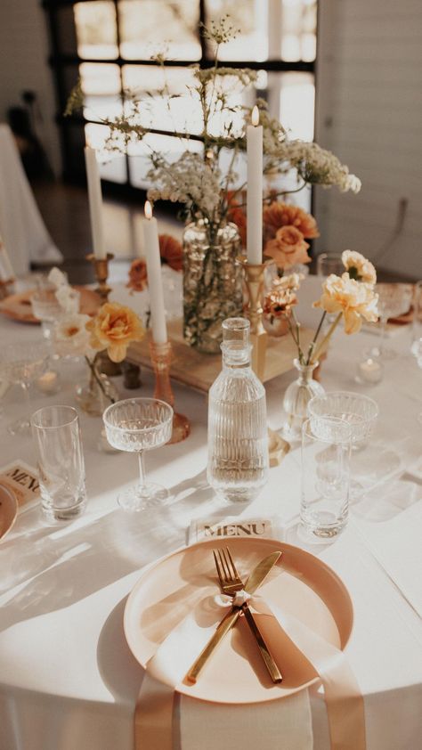 lanadelmarphoto on Instagram: Rachel + Nick’s groovy hill country wedding - the details were next level🧡✨ Fall Wedding Table Decor, French Country Wedding, Fall Wedding Tables, Pagan Wedding, Rock Wedding, Boho Trends, Hill Country Wedding, Natural Glam, September Wedding