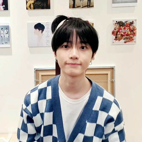 Beomgyu cute icons A Man, Books Wattpad, Wattpad, Books, Hair, Pink, Blue, White, Black