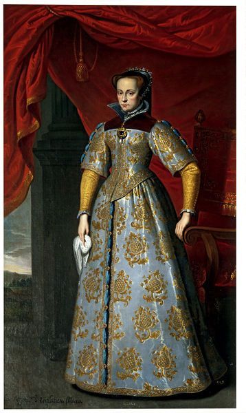 Full-length portrait of Queen Mary I of England, standing, wearing a wide hood with a high rising open collar showing an inner frill and a white and gold brocaded gown with a tight-fitting bodice and wide sleeves. Inscribed lower left La Reÿna dinglatiera Maria Mary I Of England, Queens Of England, Mary Tudor, Tudor England, Tudor Fashion, Henry Vii, Tudor Dynasty, Tudor Era, Royal Portraits