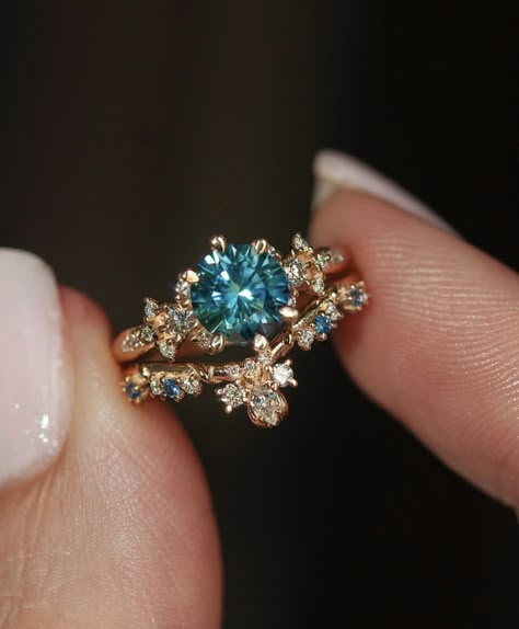 Teal And Gold Wedding, Fantasy Jewelry Magic, Sofia Zakia, Teal Rings, Fairytale Engagement Rings, Blue Diamond Wedding Ring, Expensive Wedding Rings, Teal Jewelry, 15 Rings