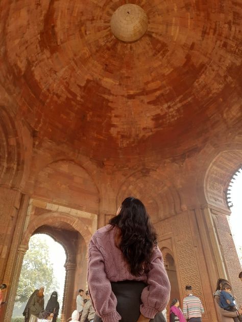 Qutub Minar / Qutub Minar Delhi / Delhi aesthetic / Delhi photography aesthetic / Delhi aesthetic photos / Dilli / South Delhi / Delhi / Delhi photos South Delhi Aesthetic, Qutub Minar Photography Poses, Delhi Aesthetic Pics, Qutub Minar Aesthetic, Qutub Minar Photography, Delhi Winter, Aesthetic Delhi, Delhi Photos, Delhi Pics