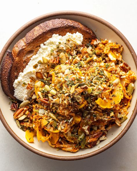 Baked Cabbage Salad with Winter Romesco - Justine Doiron Winter Veggie Meals, Cold Weather Salads, Healthy Meals Whole Foods, Winter Produce Recipes, Fall Cabbage Salad, Fall Cabbage Recipes, Quinoa And Cabbage Recipes, Vegetable Rich Meals, Brazilian Vegetable Side Dishes