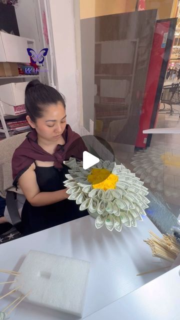 💐Money Flowers and beyond since 2019 on Instagram: "I have been making many beautiful pre-order bouquets, but can’t post them yet….stay tuned! #kkhouse #moneybouquet #moneybouquetbykkhouse #tutorial #tutorials #diy #bouquet #ramos #sanjose #graduation #graduationgift" Flower Bouquet With Money, Money Flower Bouquet, Graduation Money Bouquet, Money Flowers, Graduation Money, Money Bouquet, Money Gifts, Birthday Money, Tutorials Diy