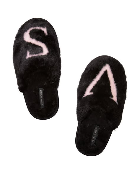 Closed-Toe Faux Fur Slipper - Sleep Accessories - Victoria's Secret Stile Blair Waldorf, Floral Slippers, Victoria Secret Shoes, Slippers Online, Youtuber Dr, Sleep Accessories, Cute Slippers, Slide Slippers, Faux Fur Slippers