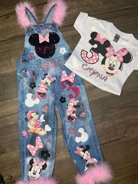 Minnie Mouse Overalls, Painted Overalls, Custom Kids Clothes, Kid Birthday Outfits, Minnie Mouse Birthday Outfit, Disney Fits, Minnie Mouse Shoes, Mouse Outfit, Kids Overalls