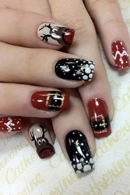 75+ Best DIY Christmas Nail Designs for 2022 - HubPages Christmas Naildesign, Diy Christmas Nail Designs, Holiday Nails Easy, Christmas Edit, Christmas Nails Diy, Xmas Nail Art, Red Christmas Nails, Special Nails, Festive Nail Art