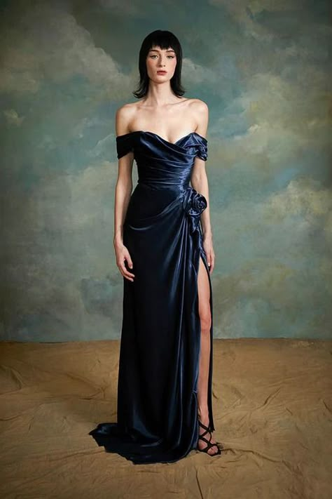 Marchesa Couture, Drape Gowns, Ruched Maxi Dress, Column Dress, Silk Lace, Fall Winter 2024, Gold Silk, Marchesa, Winter 2024