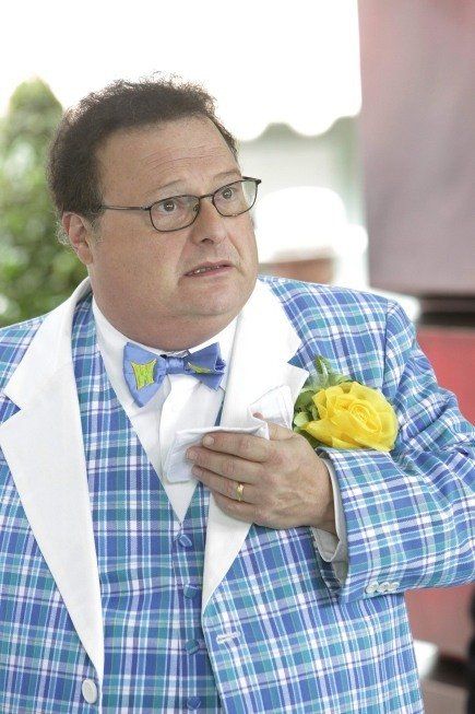 Wayne Knight in Bones Wayne Knight, Richest Celebrities, Emily Deschanel, One Hit Wonder, Georgia On My Mind, Twitter Trending, Popular Shows, Seinfeld, News Website