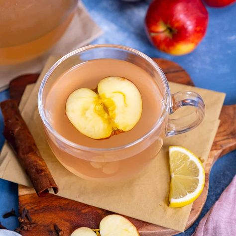 Turkish Apple Tea, Tea Mixes, East Recipes, Best Apple Recipes, Allergy Free Diet, Refreshing Beverages, Winter Drink, Wedding Drinks, Savory Dinner