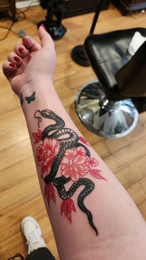 Rose Tattoo Red And Black, Black Tattoos With Red Accent, Red Ink Floral Tattoo, Snake Arm Tattoo Women, Black And Red Ink Tattoo, Red And Black Snake Tattoo, Black And Red Snake Tattoo, Red Ink Snake Tattoo, Red And Black Ink Tattoos