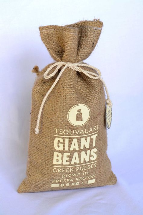 "TSOUVALAKI" packaging for butter beans (Prespa region) Giant Beans, Farmers Market Stand, Rice Brands, Rice Packaging, Clever Packaging, Package Design Inspiration, Organic Market, Coffee Wedding, Rice Bags