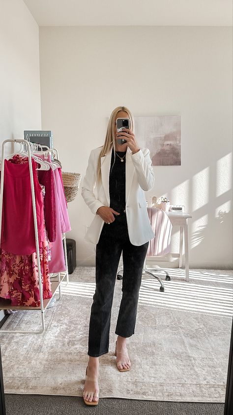 Looking for ways to style a white blazer? We’re sharing 6 ways to wear a white blazer. Casual and professional outfits that can be worn to work, to dinner or out for drinks with friends. We know you’ll obsess over these white blazer outfits. White Blazer Trouser Outfit, White Blazer And Black Pants Outfit, White Blazer Work Outfits Women, White Blazers For Women Outfits, Off White Blazer Outfits For Women, What To Wear With A White Blazer, Styling A White Blazer, White Blazer Work Outfit, White Blazer Black Pants Outfit