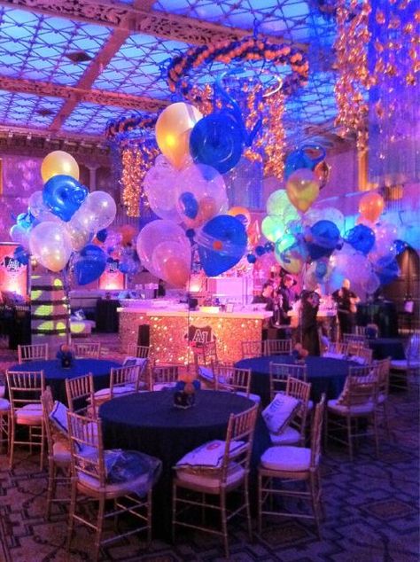 Balloon Centerpieces Purple Prom Theme, Prom Themes Starry Night, American Prom, Time Decorations, Disney Prom, Prom Decorations, Prom Planning, Debut Ideas, Prom Themes