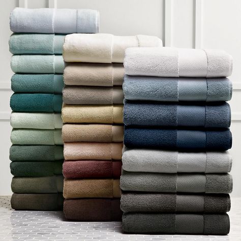 Christmas Bath Towels, Hotel Bath Towels, Best Bath Towels, Grey Linen Bedding, Bath Towels Luxury, Best Bath, Bed Linens Luxury, Towel Pattern, Towel Collection