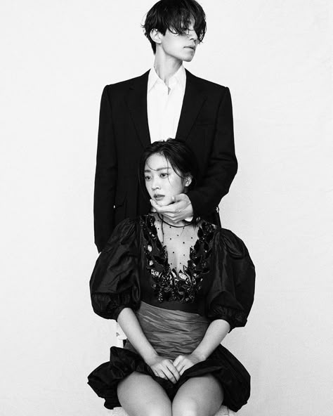 DAZED KOREA OCTOBER 2020 | VK Jo Bo-ah, Dazed Korea, Couple Poses Reference, Magazine Interview, Shotting Photo, 사진 촬영 포즈, People Poses, Dong Wook, Human Poses Reference