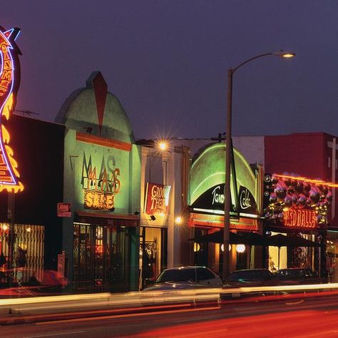 Vintage Los Angeles 2000s Los Angeles Aesthetic, Vintage Los Angeles Aesthetic, Los Angeles Culture, La 80s Aesthetic, Los Angeles 1980s, Los Angeles Vintage, Skid Row Los Angeles, Melrose Los Angeles, Los Angeles Aesthetic