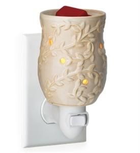 £15.99 plus postage  Selling fast Counter Outlets, Candle Factory, Wise Owl Paint, Vintage Crate, Wax Melt Warmer, Vine Pattern, Wax Melters, Reactive Glaze, Candle Warmer