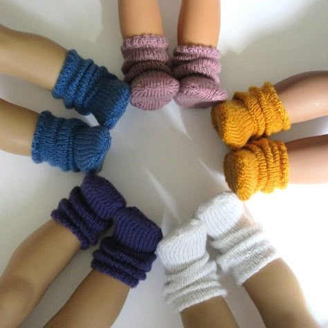 Scrunch Socks for 18″ Dolls – A Free Knitting Pattern – Hannah's Dolls Our Generation Doll Clothes, Scrunch Socks, Knitted Dolls Free, Doll Shoe Patterns, Barbie Knitting Patterns, Dolls Pattern, Baby Doll Clothes Patterns, Knitting Dolls Clothes, Doll Clothes Patterns Free