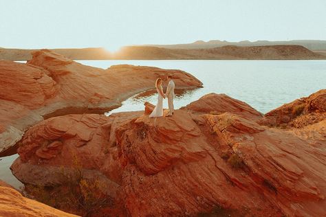 Sand Hollow Utah Elopement, Lake Powell Elopement, Southern Utah Elopement, Desert Wedding Photos, Elopement Inspiration Red Rock Wedding, Utah Engagement Photos, Sand Hollow, Wedding Venues Utah, Wedding Venue Locations, Utah Elopement, Mountain Destinations, Capitol Reef National Park, Utah Travel