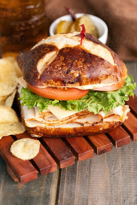 Bun Sandwich Ideas, Pretzel Bun Sandwich Ideas, Pretzel Bun Sandwich, Turkey And Swiss Sandwich, American Sandwich Recipes, Pretzel Buns Sandwich, Bacon Cheese Fries, Pretzel Chicken, Pretzel Sandwich